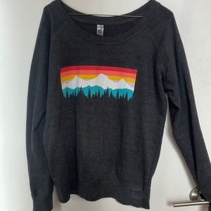 Women’s light weight sweatshirt